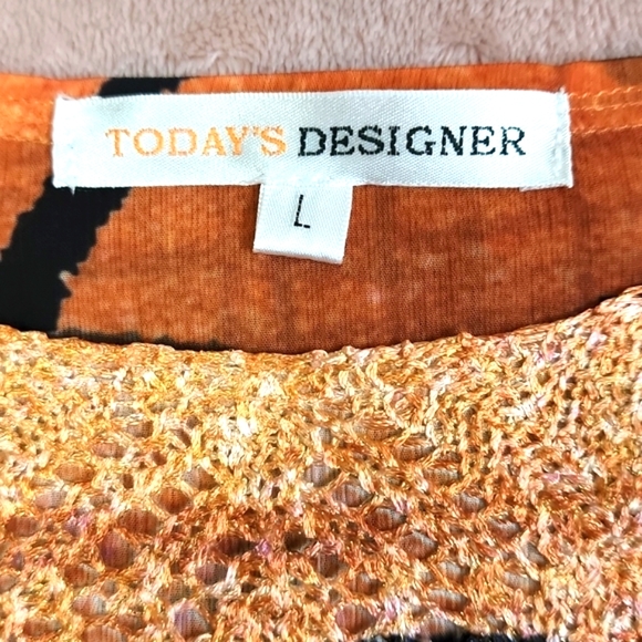 Today's Designer Tunic Top - Picture 5 of 10